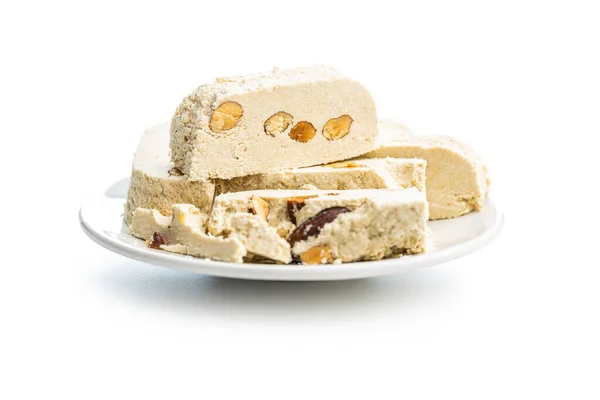 Zoete Tahini Halva Met Amandelen Turks Dessert Geïsoleerd Een Witte — Stockfoto