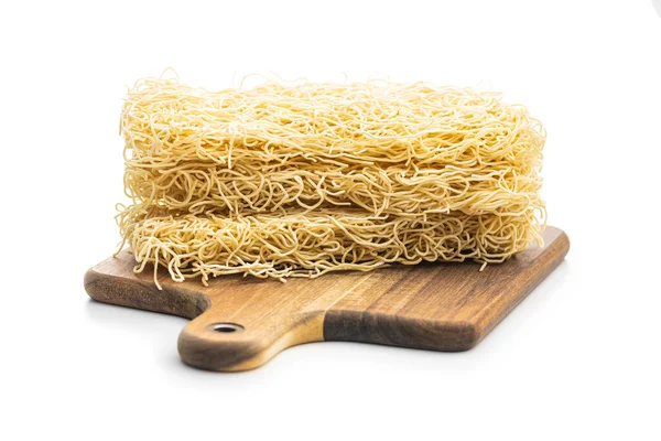 Instant Noodles Uncooked Chinese Noodles Cutting Board Isolated White Background — Stock Photo, Image