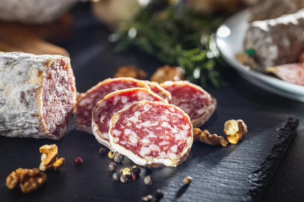 Traditional Sausage White Mold Dried Sliced Pork Salami Cutting Board — Foto de Stock