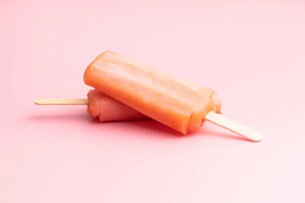 Fruity Ice Lolly Sweet Popsicle Pink Table — Foto de Stock