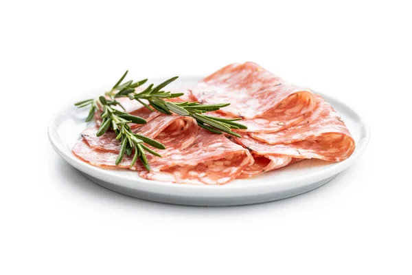 Gesneden Italiaanse Salami Worst Met Peperkorrel Geïsoleerd Een Witte Achtergrond — Stockfoto