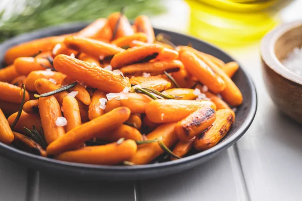 Roasted Baby Carrots Salt Rosemary Plate — Stock Photo, Image