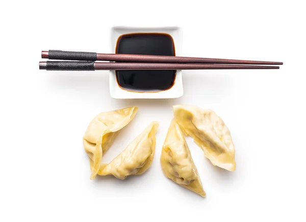 中国饺子和酱油 背景为白色 — 图库照片