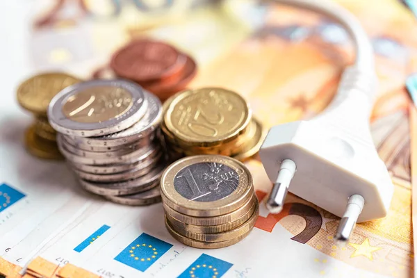 Energy Savings Concept Power Plug Euro Money — Stockfoto