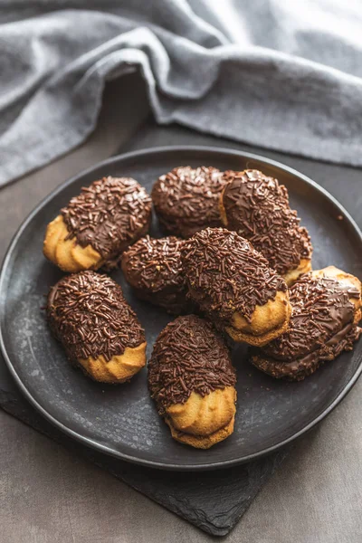 Petit Fours Chocolate Sprinkles Mini Chocolate Dessert Plate Imagen de archivo