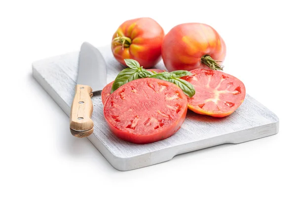 Sliced Bull Heart Tomatoes Cutting Board Isolated White Background — 图库照片