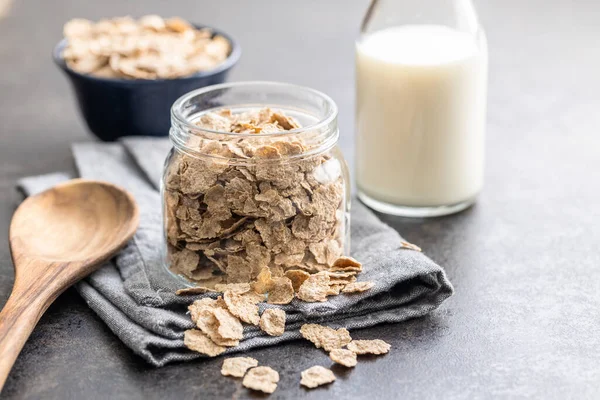 Whole Grain Cereal Flakes Wholegrain Breakfast Cereals Jar Kitchen Table — Stock fotografie