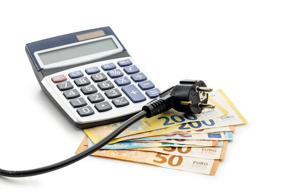 Koncepcja Oszczędności Energii Wtyczką Elektryczną Kalkulatorem Pieniędzmi Euro Izolowanymi Białym — Zdjęcie stockowe