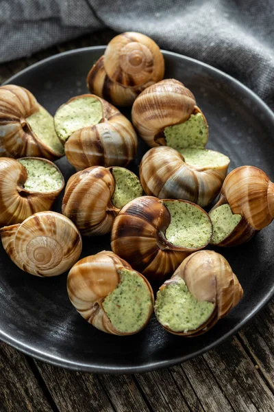 Равлики Маслом Петрушки Bourgogne Escargot Snails Тарілці Делікатівська Їжа — стокове фото