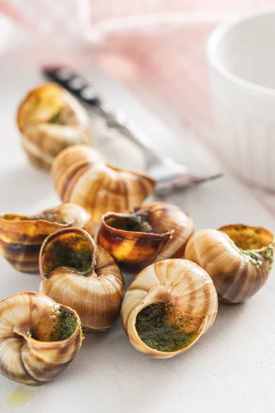 Snails Parsley Butter Bourgogne Escargot Snails Cutting Board Delikatese Food — Stock Photo, Image