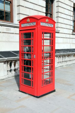 Londra kırmızı telefon kulübesi