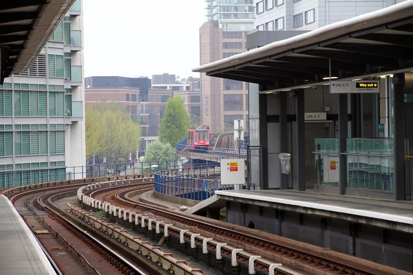 A Docklands Light Rail station — Stock Photo, Image