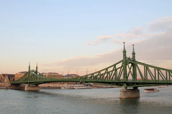 Brücke in Budapest — Stockfoto