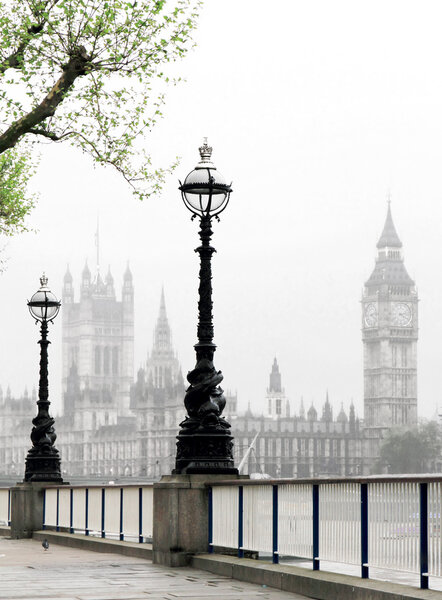 Big Ben & Houses of Parliament, idyllic view