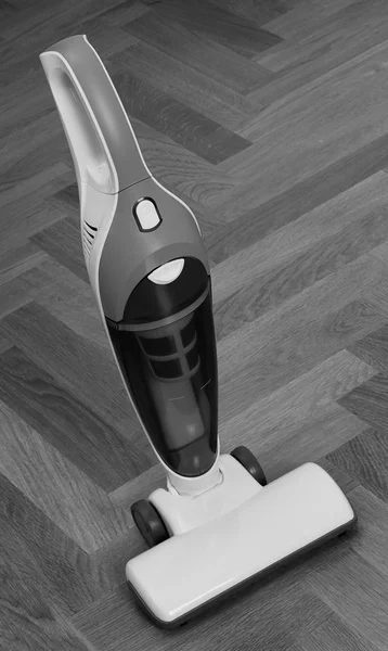ハンドヘルド掃除機は、黒と白のトーン — ストック写真