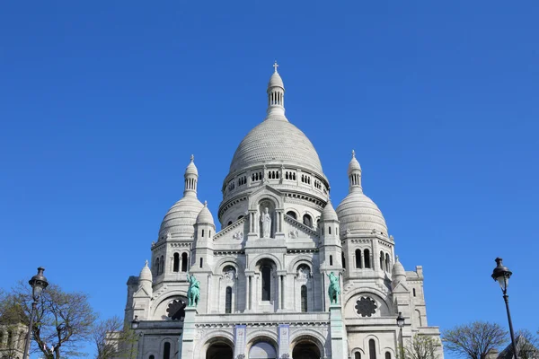 サクレクール寺院、モンマルトル、パリ、フランス — ストック写真