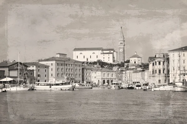 Eslovénia, cidade velha Piran, foto antiquada — Fotografia de Stock