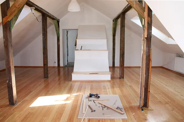 Reworking (renovation) of the old attic with a new — Stock Photo, Image