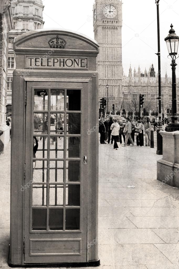 Traditional phone box, London. 