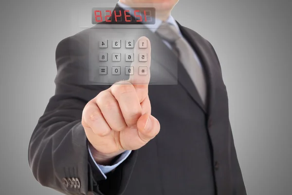 işadamı güvenlik alarm sistemi kodunu ayarlama