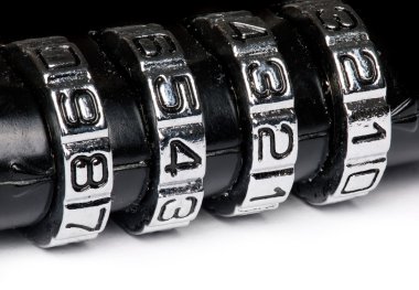 şifreli kilit makro