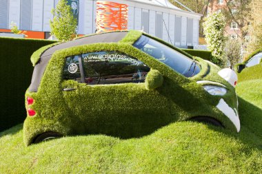 Chelsea flower show - easibug araba