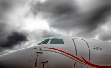 Şahin dassult jet uçağı farnborough adlı
