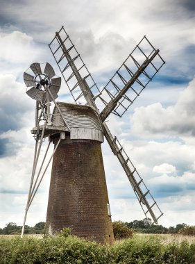Norfolk İngiltere'de yel değirmeni