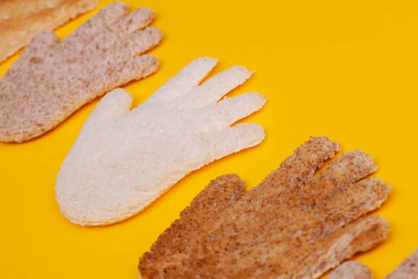 Kızarmış Ekmek Dilimlerinden Kesilmiş Şekilleri — Stok fotoğraf