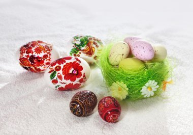 renkli Paskalya yumurtaları