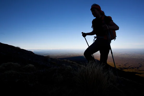 Trekking de montanha — Fotografia de Stock