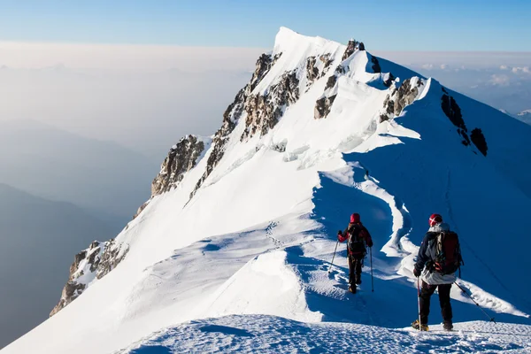 Alpine climbing — Stock Photo, Image