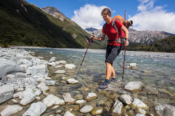 Fording fiume — Foto Stock