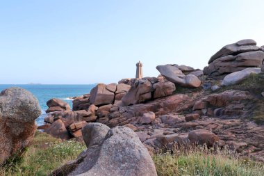 Ploumanac 'h Lighthouse - Mean Ruz Deniz feneri - Perros-Guirec, Cotes-d' Armor, Brittany, Fransa