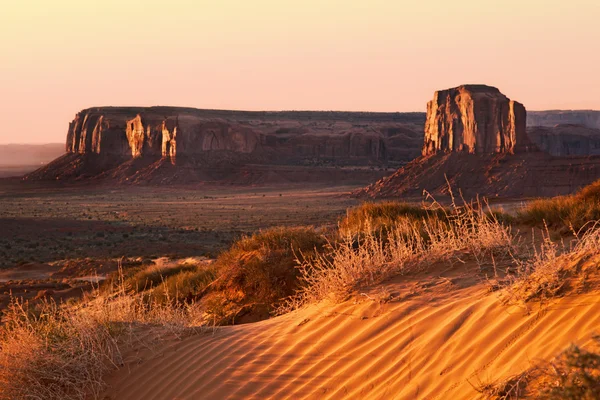 Рано вранці в Monument Valley — стокове фото