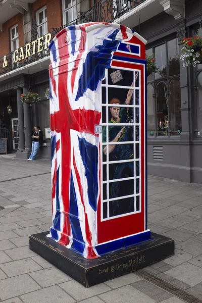 Suena una cabina de teléfono real — Foto de Stock