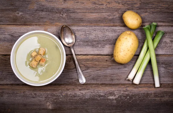 Sopa de puerro y patata vintage — Foto de Stock