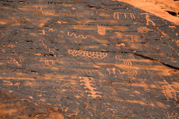 Petroglyphs in the Valley of Fire — Stock Photo, Image