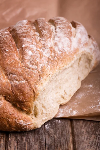 Knapperig brood — Stockfoto