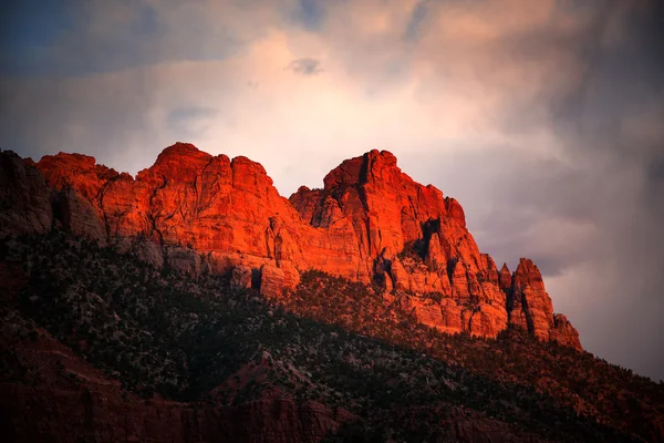 Zion bei Sonnenuntergang — Stockfoto