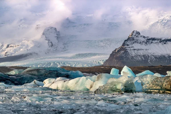 Айсберги Ледниковой Лагуне Джоколсарлон Граничащей Национальным Парком Ватнайкулл Юго Востоке — стоковое фото