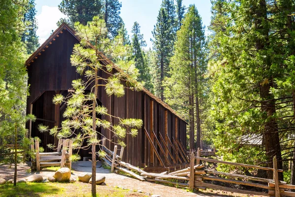 Historische Overdekte Brug Wawona Yosemite National Park Californië Verenigde Staten — Stockfoto