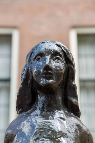 Ámsterdam Países Bajos Julio 2014 Estatua Ana Frank Por Mari — Foto de Stock