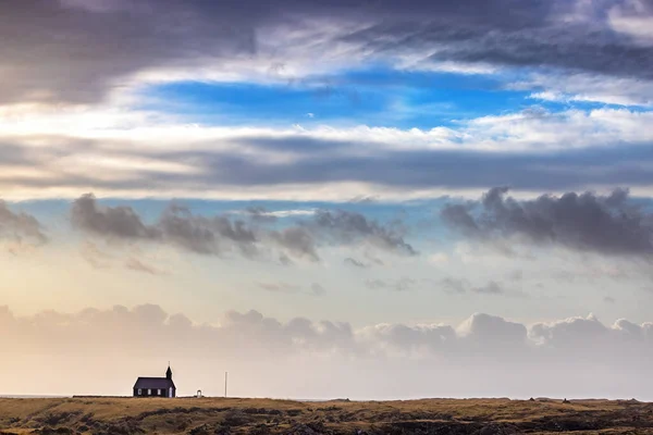 Czarny Kościół Budakirkja Półwysep Snaefellsnes Islandia Sunrise Strzał Tej Tradycji — Zdjęcie stockowe