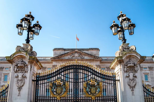 Londres Reino Unido Marzo 2022 Entrada Dominion Gate Palacio Buckingham — Foto de Stock