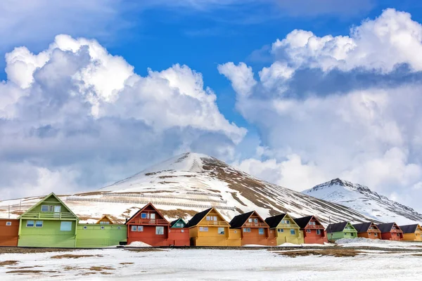 Row Colourful Wooden Houses Longyearbyen Svalbard Most Northerly Town World — 图库照片