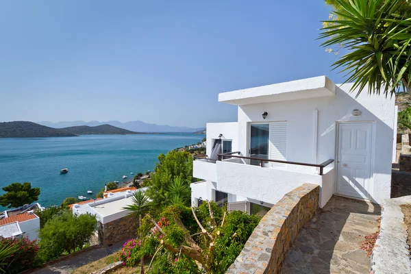 Grekisk arkitektur på mirabello bay — Stockfoto