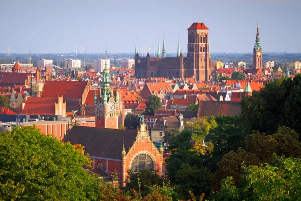 Panoráma a Gdansk óvárosának történelmi épületek — Stock Fotó