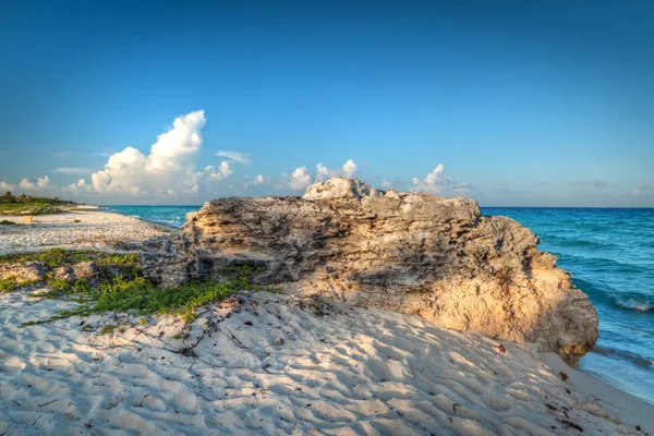 Idyllische strand van Caribische zee in playa del carmen — Stockfoto