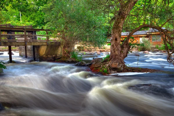 Cascades creek in Zweden — Stockfoto